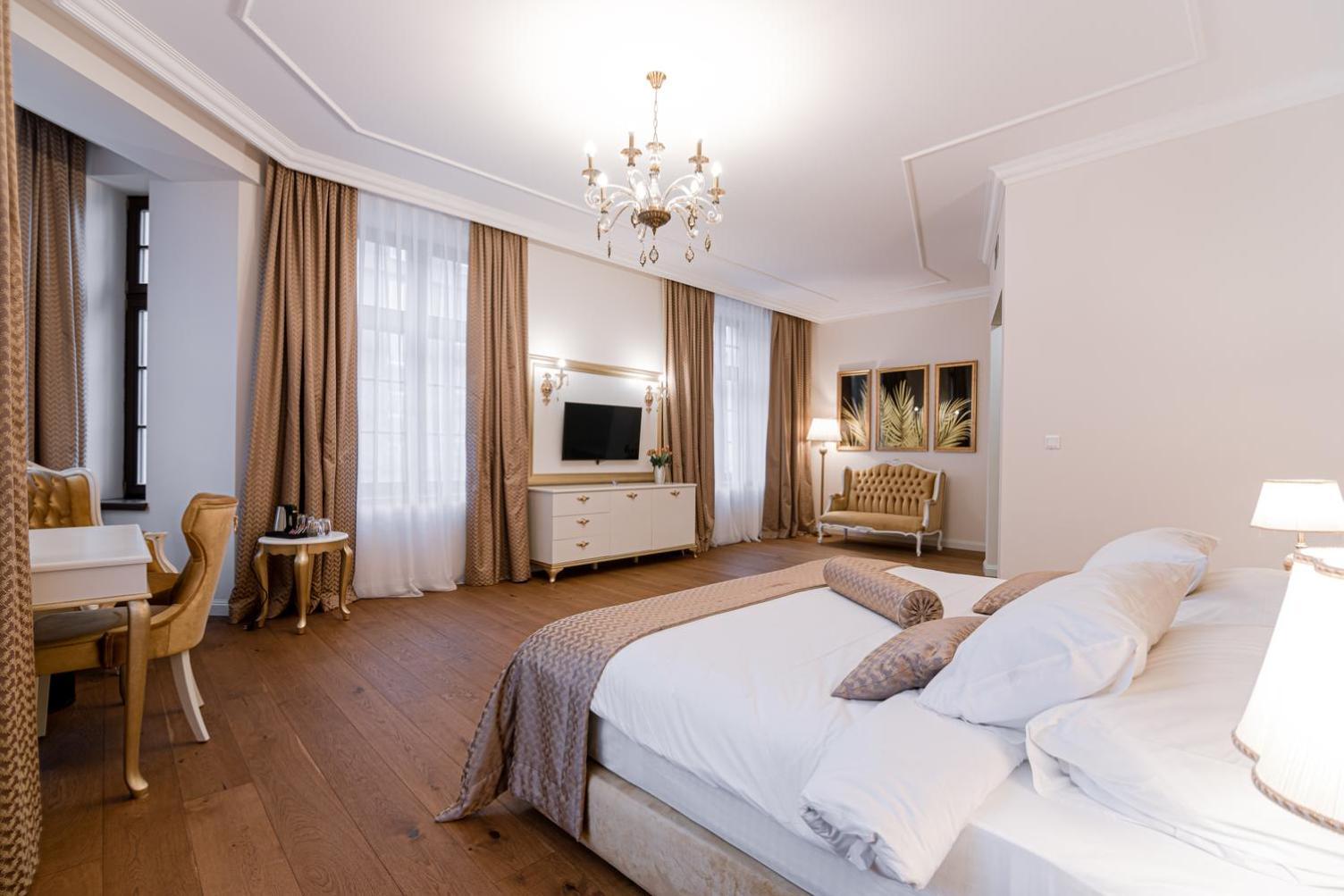 Hotel Michael'S Palace コシツェ エクステリア 写真