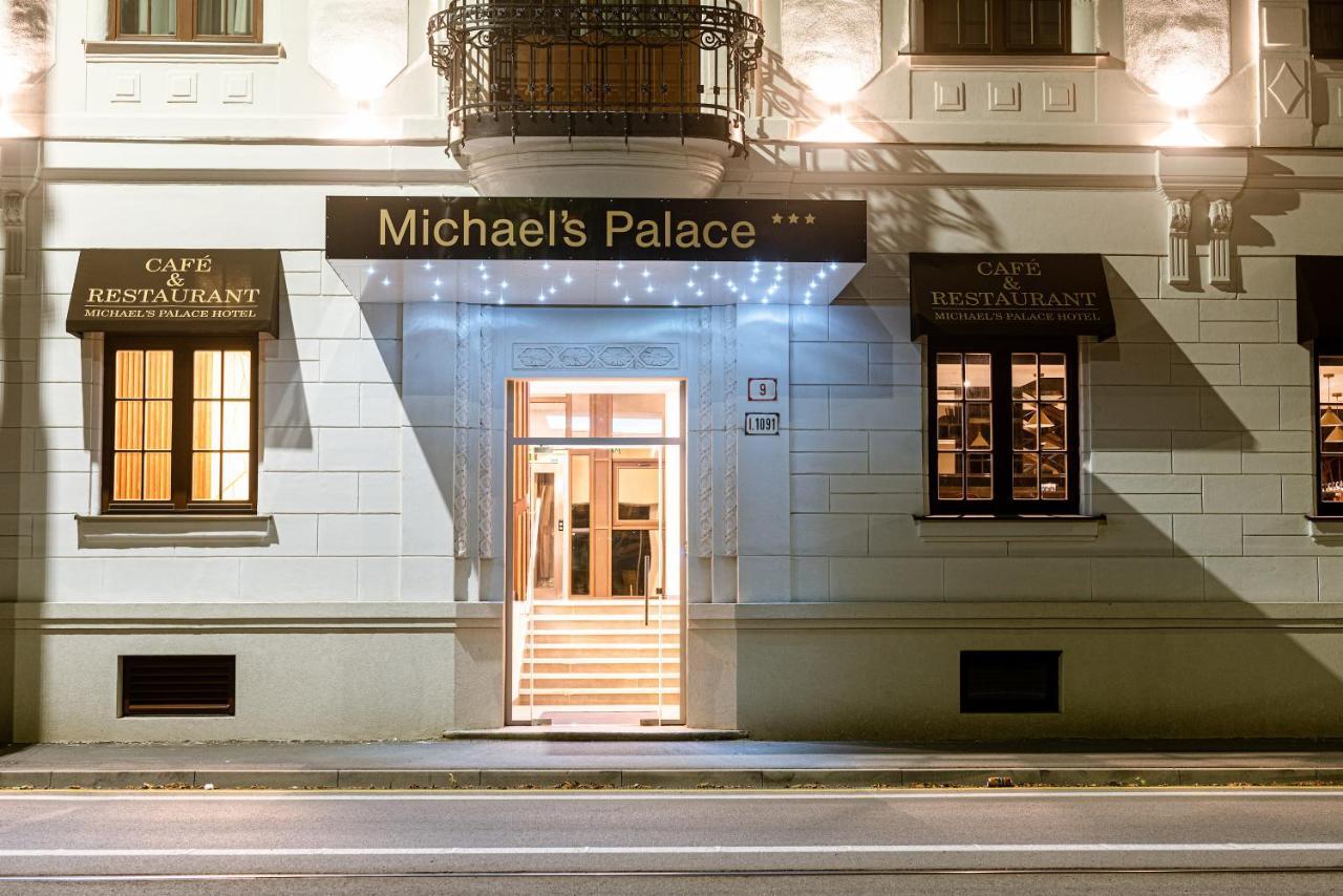 Hotel Michael'S Palace コシツェ エクステリア 写真