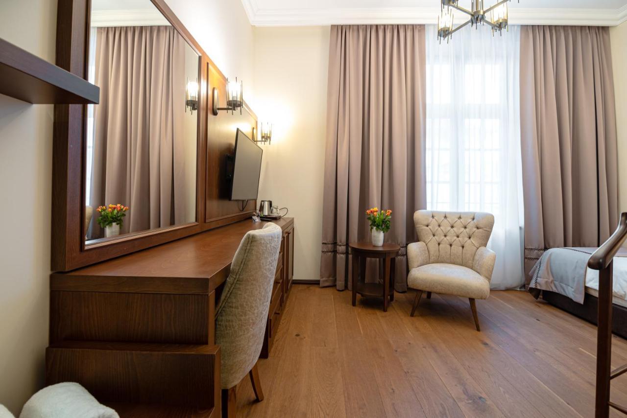Hotel Michael'S Palace コシツェ エクステリア 写真